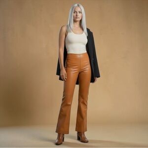 Acne Studios
Acne Studios $1905 Calf Leather Flare
Pull On Pants
$475 $1,905